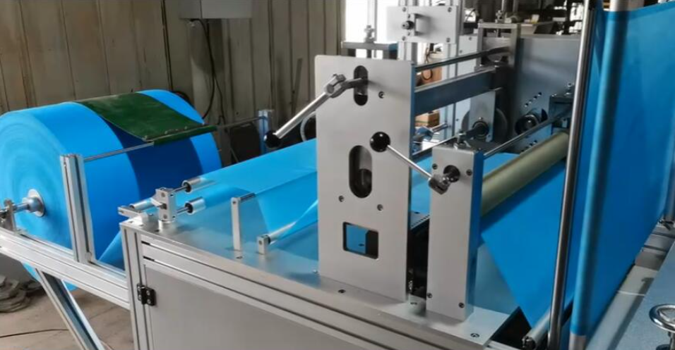 小廠閉眼沖！河南邦恩這款手術(shù)帽制造機，不用大場地也能擴產(chǎn)?